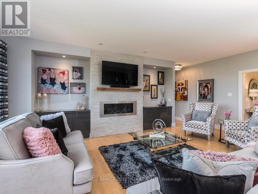 House for Rent in Ottawa – 76 BALD EAGLE CRESCENT, Ottawa – By Peter Sagos - Image 9