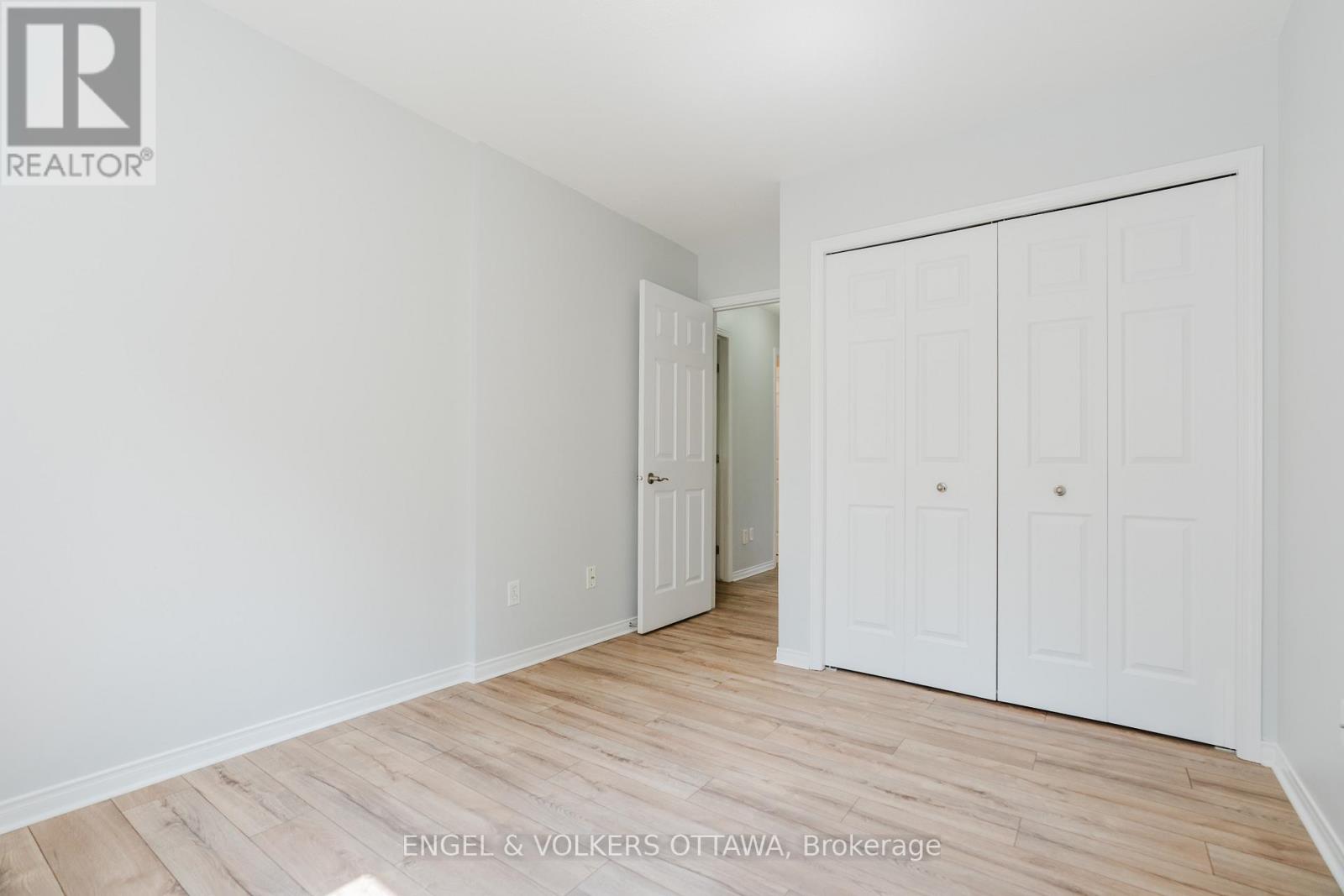 House for Rent in Ottawa – 77 WHALINGS CIRCLE, Ottawa – By Peter Sagos - Image 29