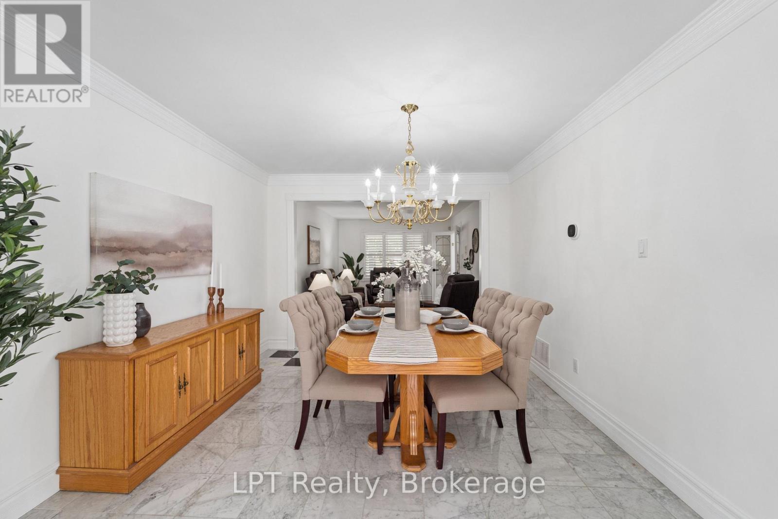 1 MAYFIELD CRESCENT - Image 12