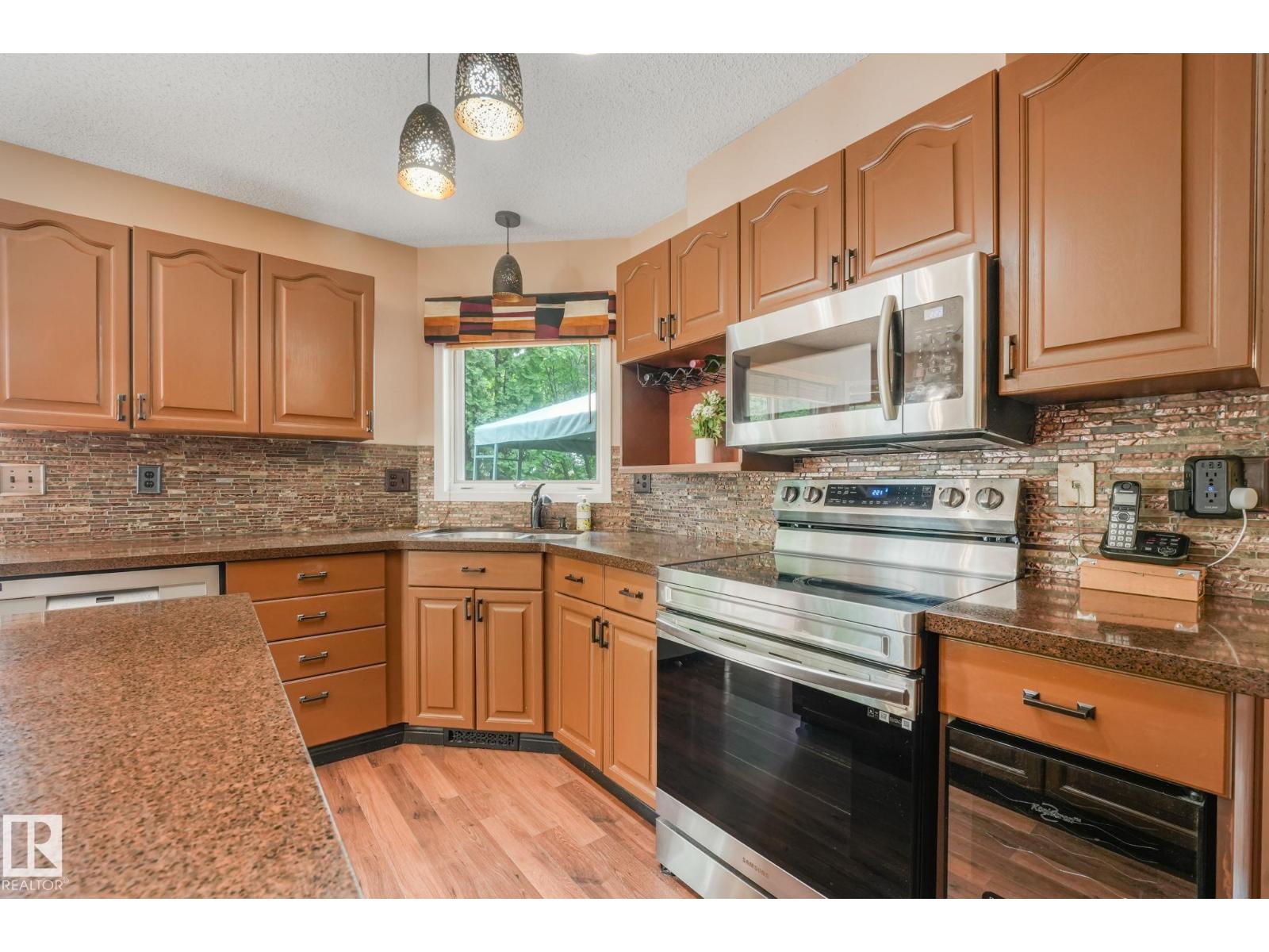 1004 110B ST NW - photo 5