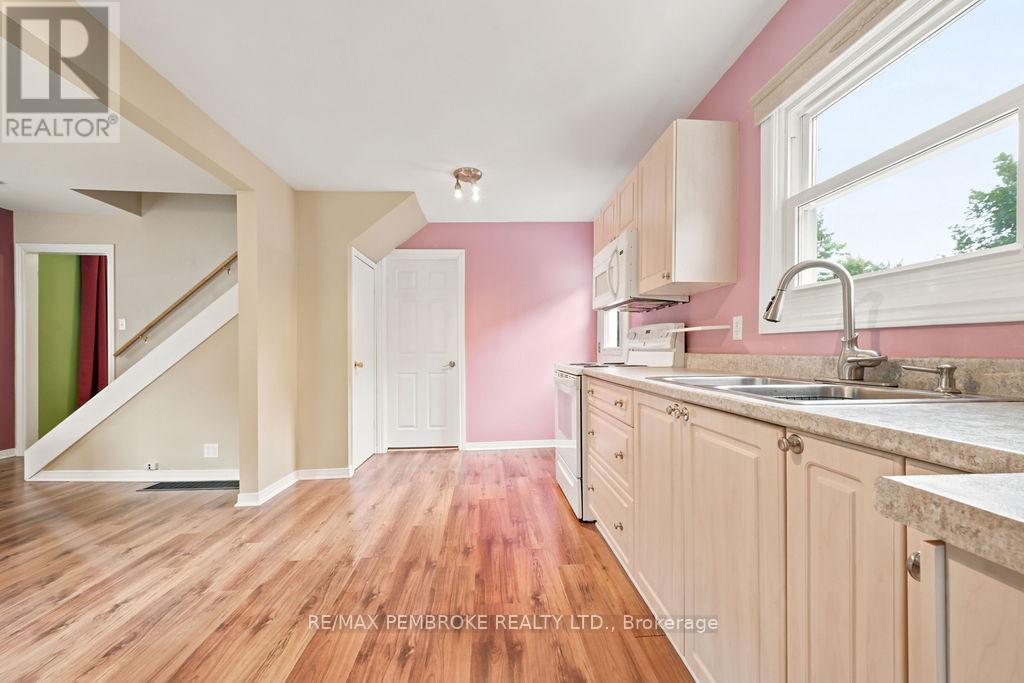 225 WELLINGTON STREET - 19