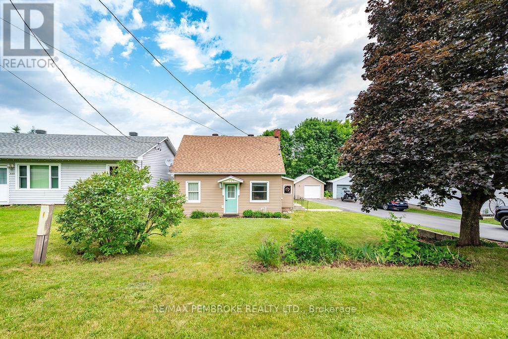 225 WELLINGTON STREET - 2