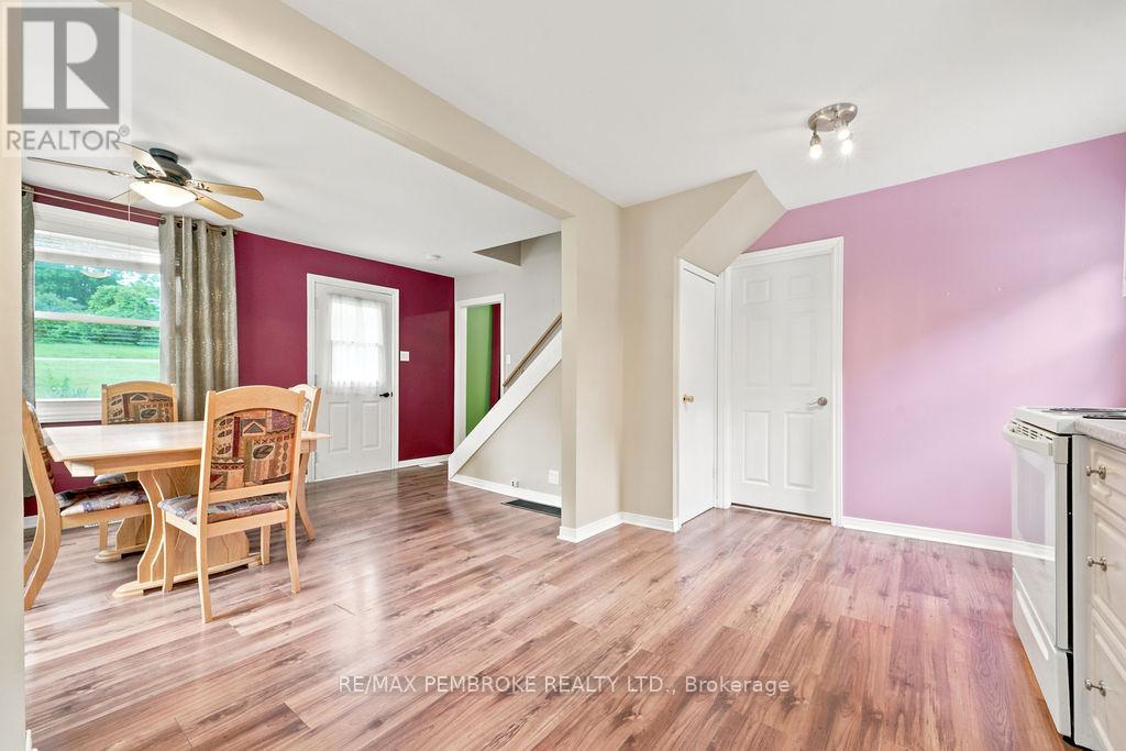 225 WELLINGTON STREET - 20