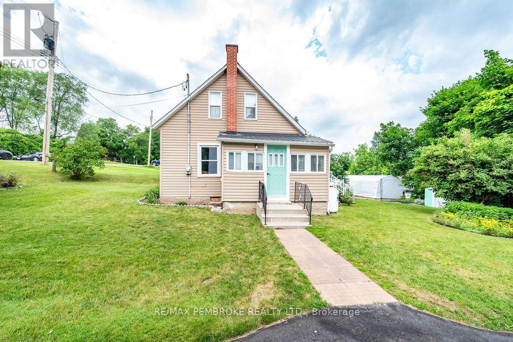 225 WELLINGTON STREET - 3