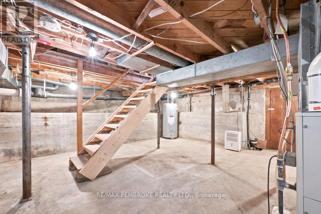 225 WELLINGTON STREET - 31