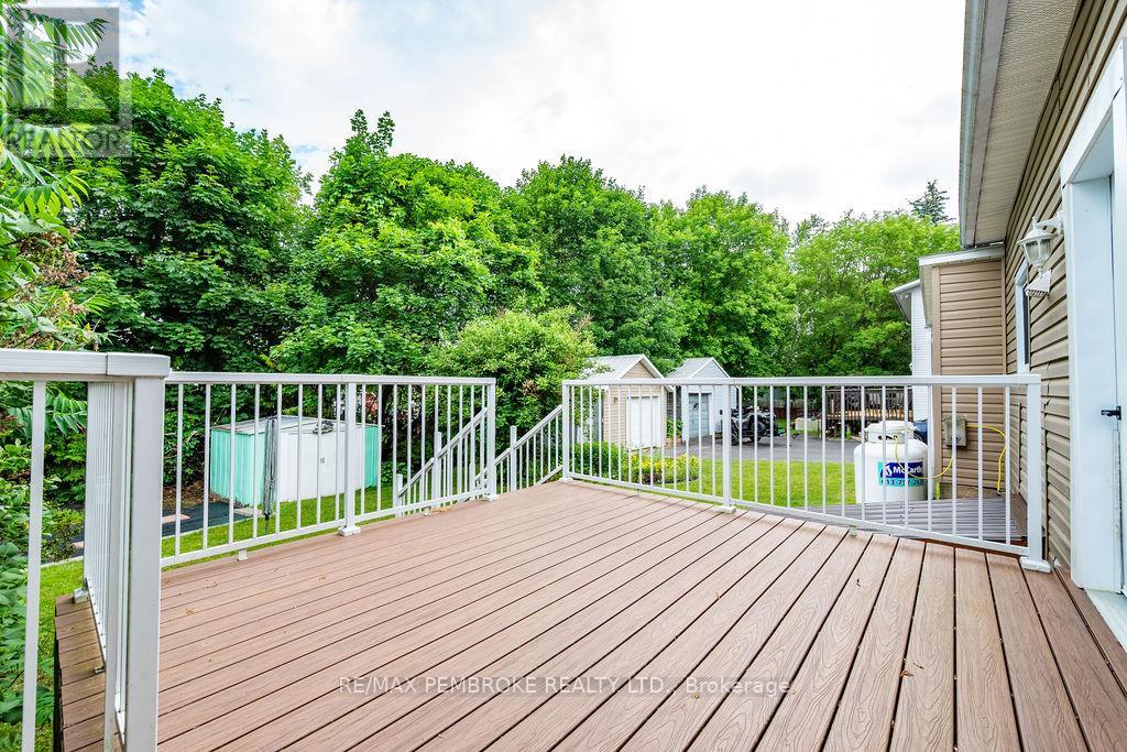 225 WELLINGTON STREET - 39