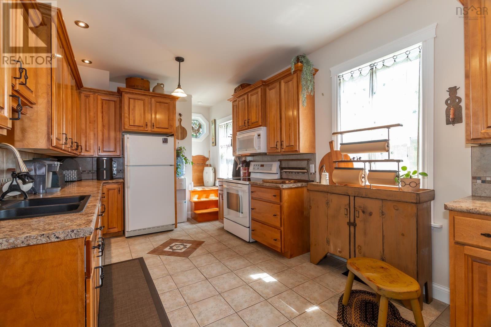 36 Drury Lane - 11