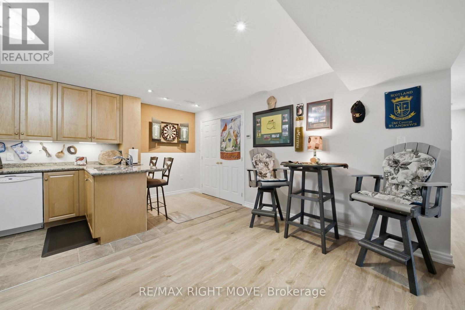 4700 ZACHARY CRESCENT - 21