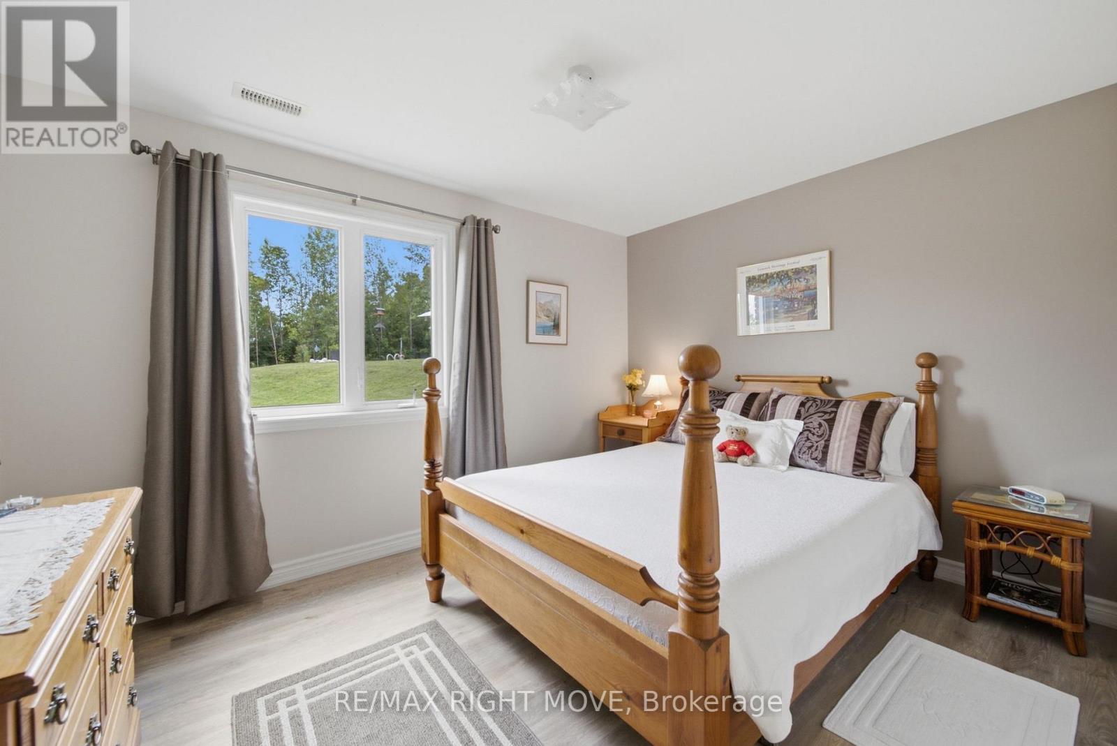4700 ZACHARY CRESCENT - 22