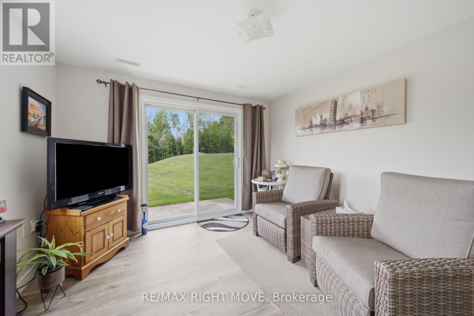 4700 ZACHARY CRESCENT - 23