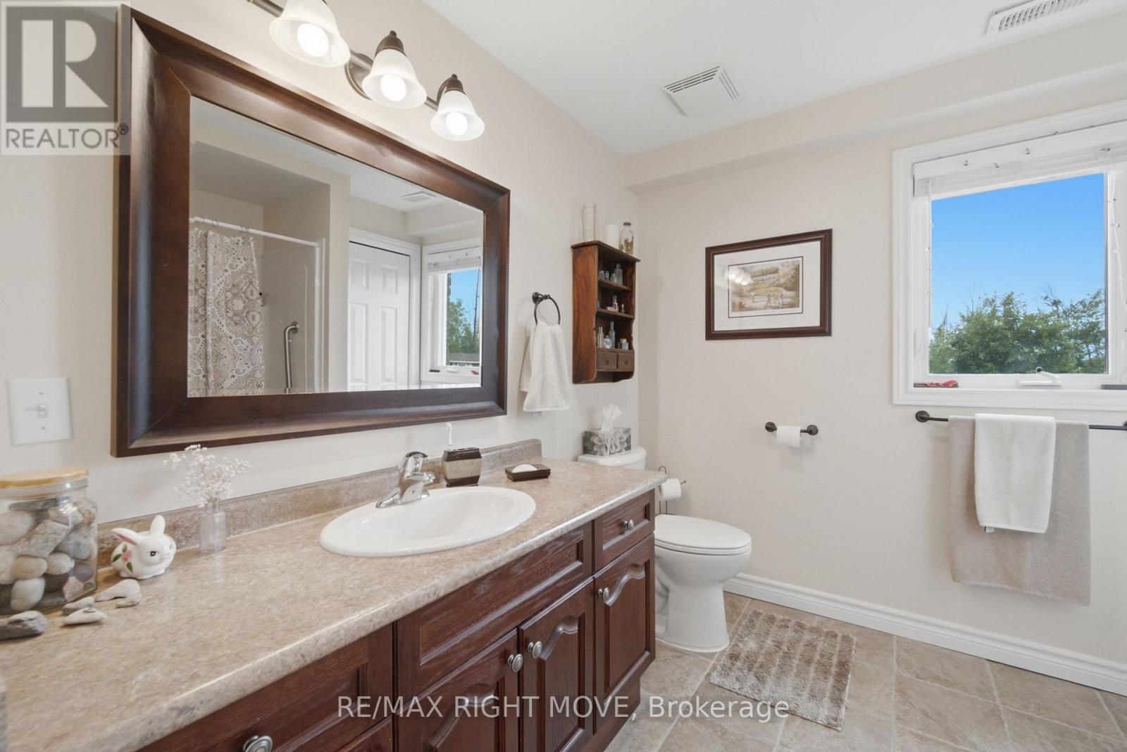 4700 ZACHARY CRESCENT - 24