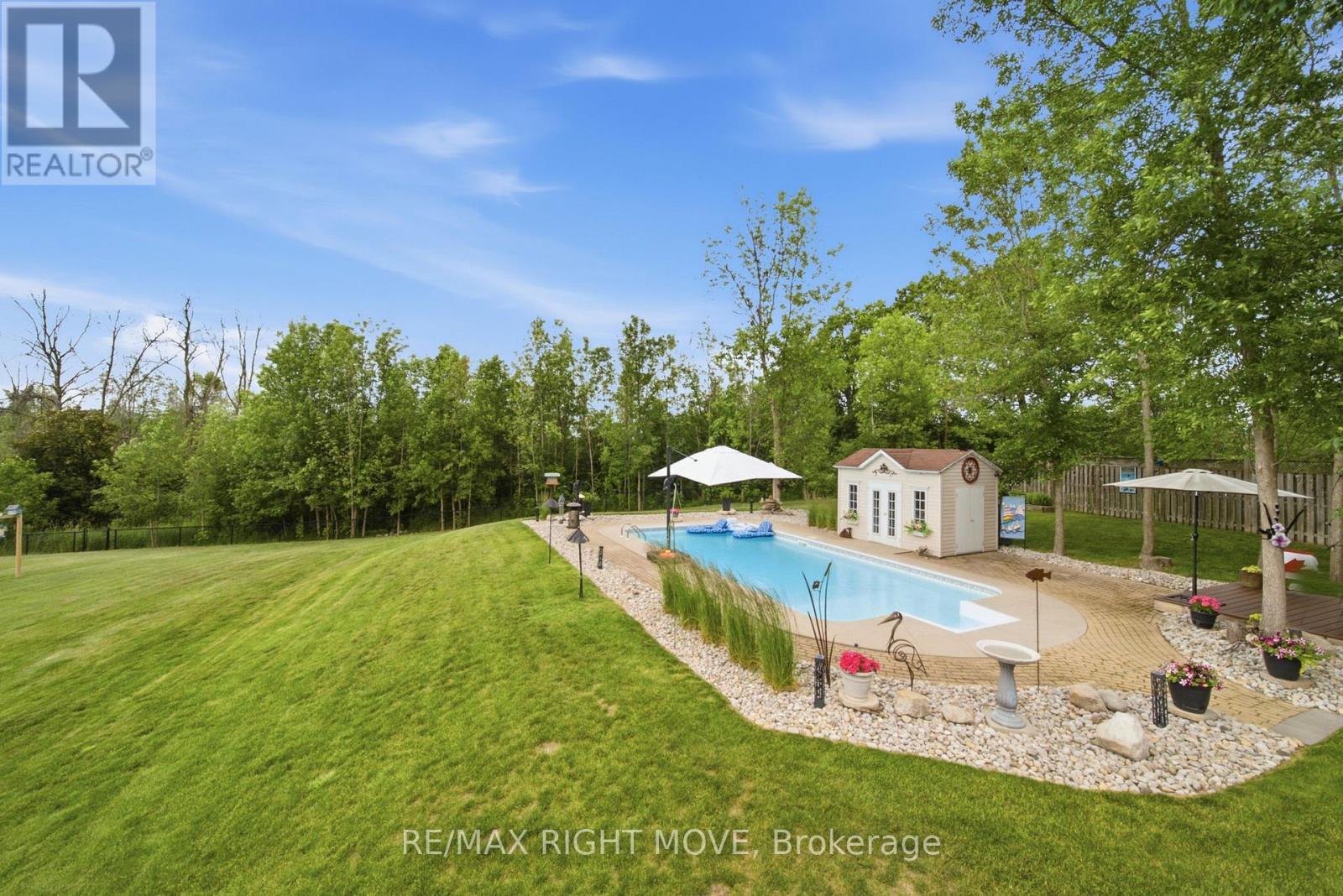 4700 ZACHARY CRESCENT - 27