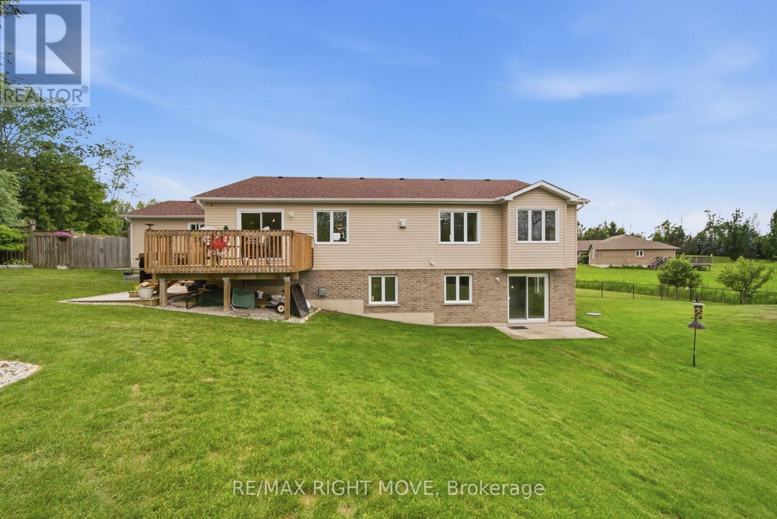 4700 ZACHARY CRESCENT - 34