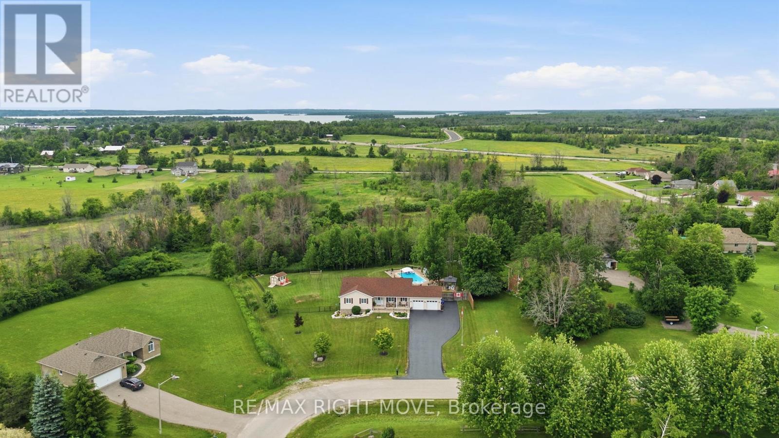 4700 ZACHARY CRESCENT - 35