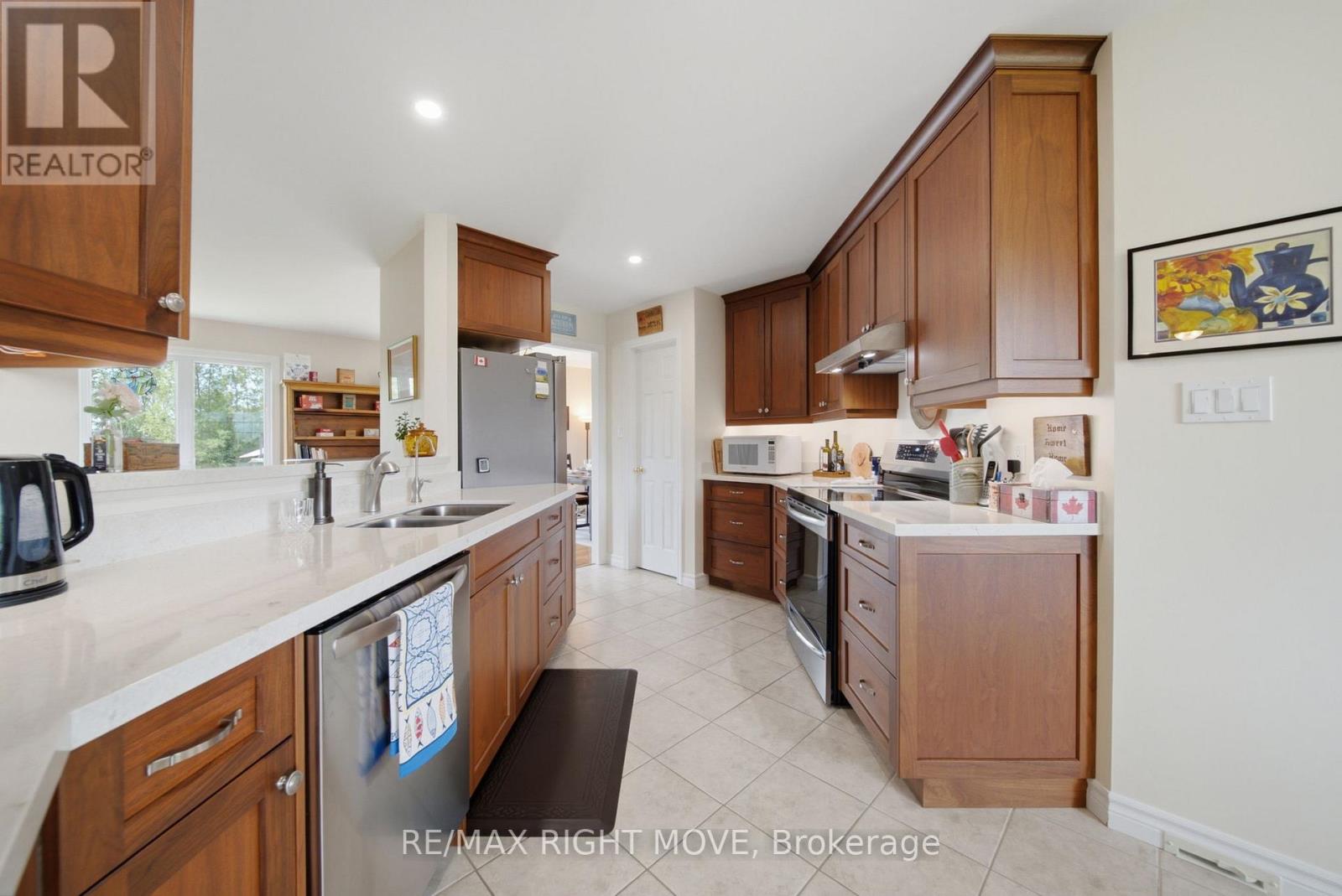 4700 ZACHARY CRESCENT - 8