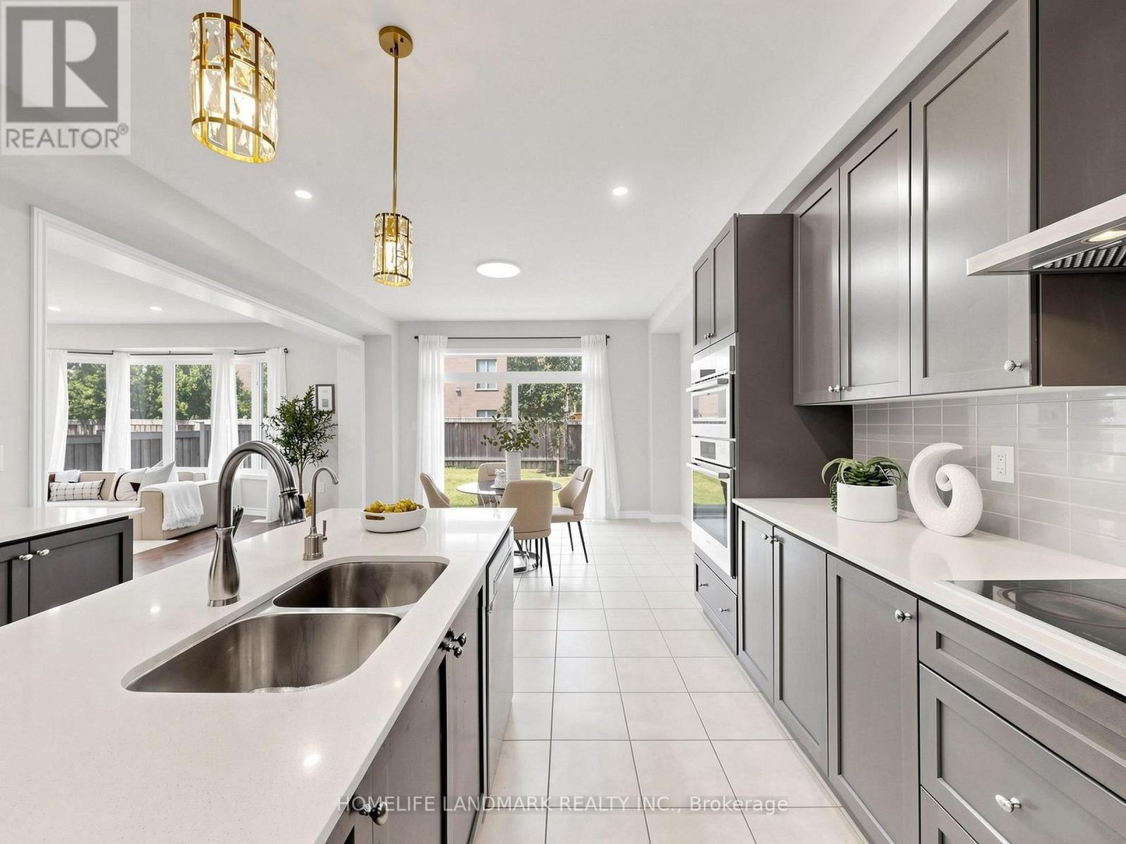 2046 WEBSTER BOULEVARD - 10