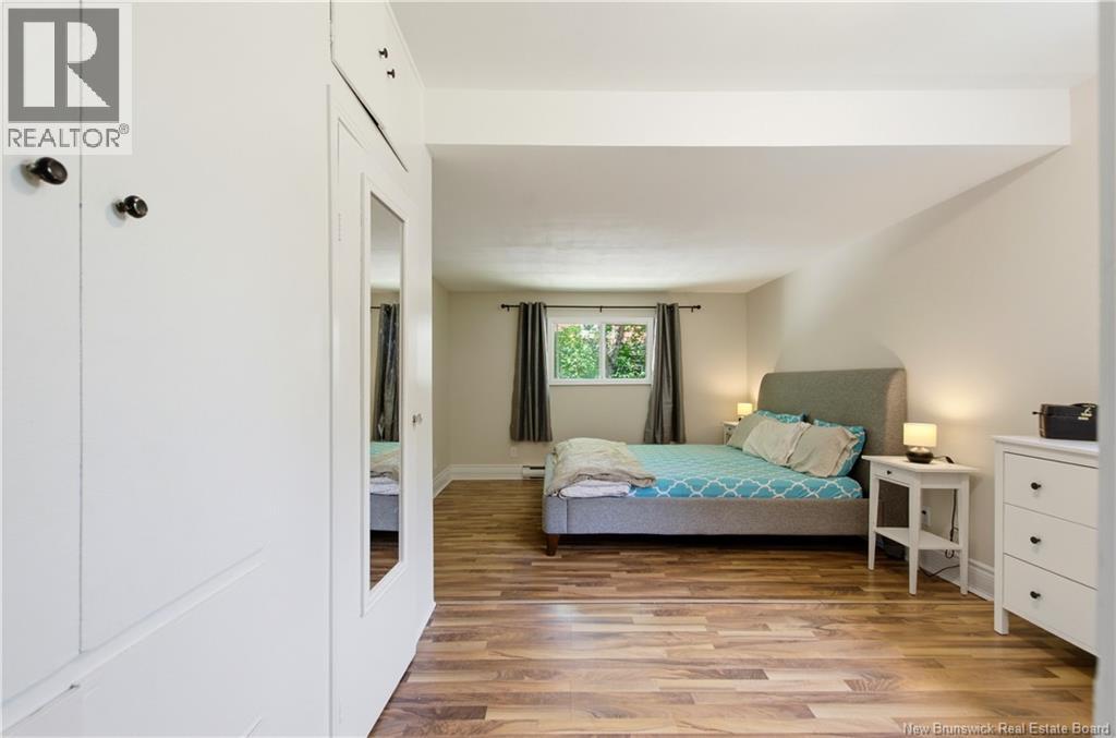 18 Pleasant Ave - Image 16