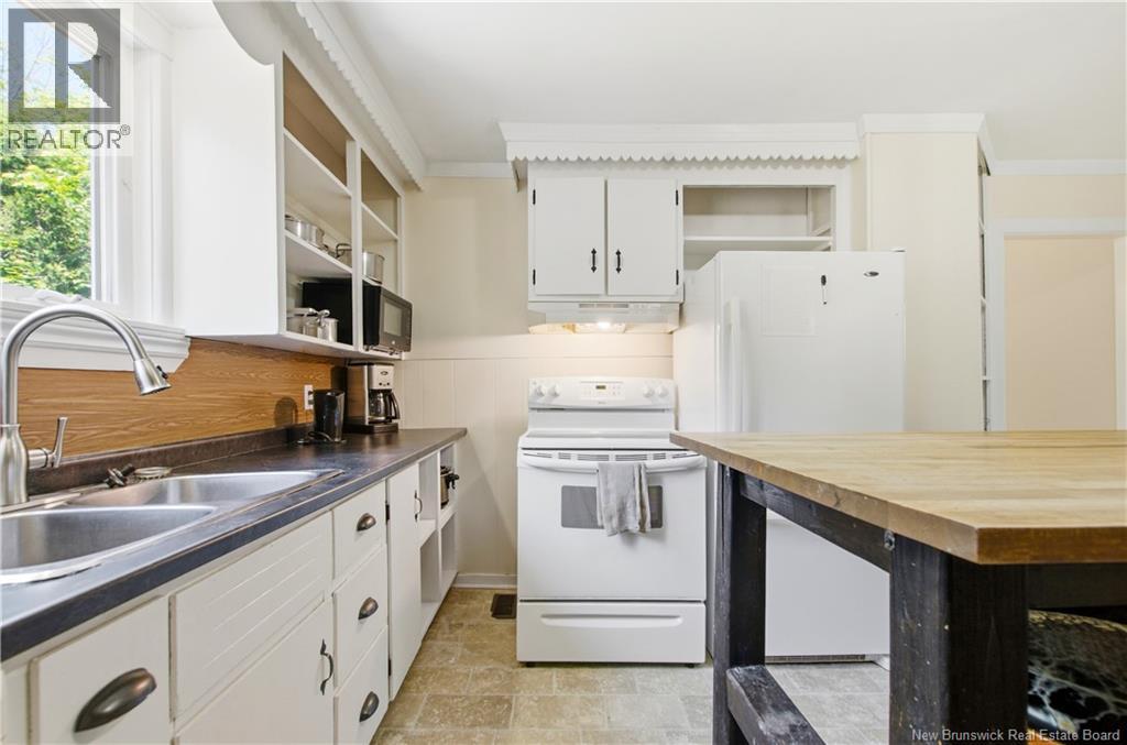 18 Pleasant Ave - Image 6