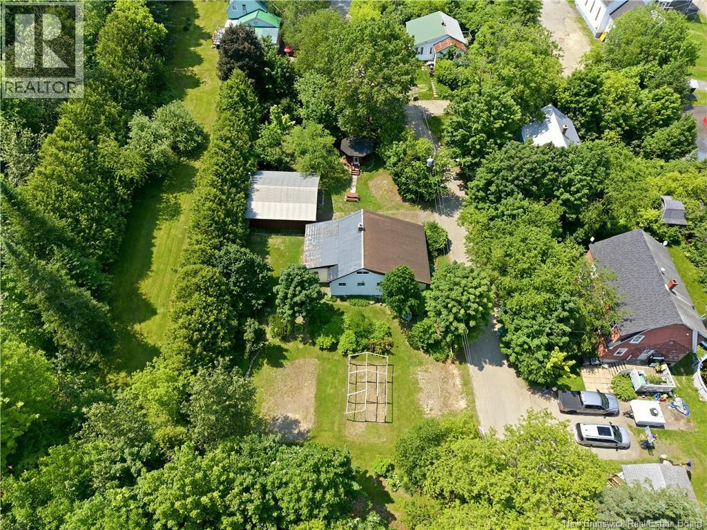 18 Pleasant Ave - 48