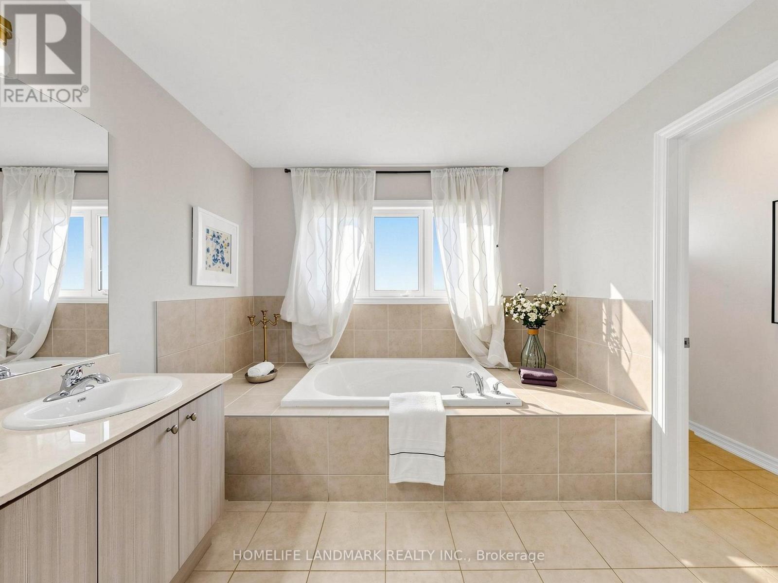 2046 WEBSTER BOULEVARD - 32