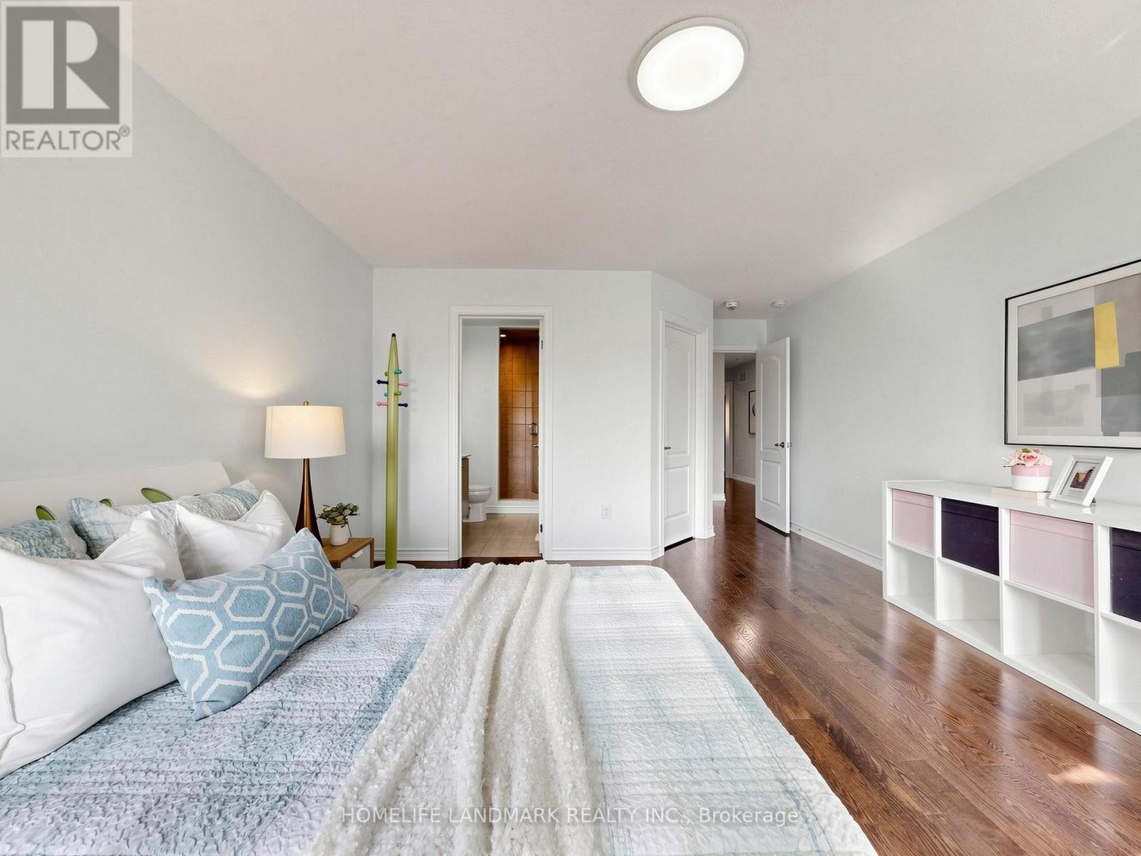 2046 WEBSTER BOULEVARD - 36