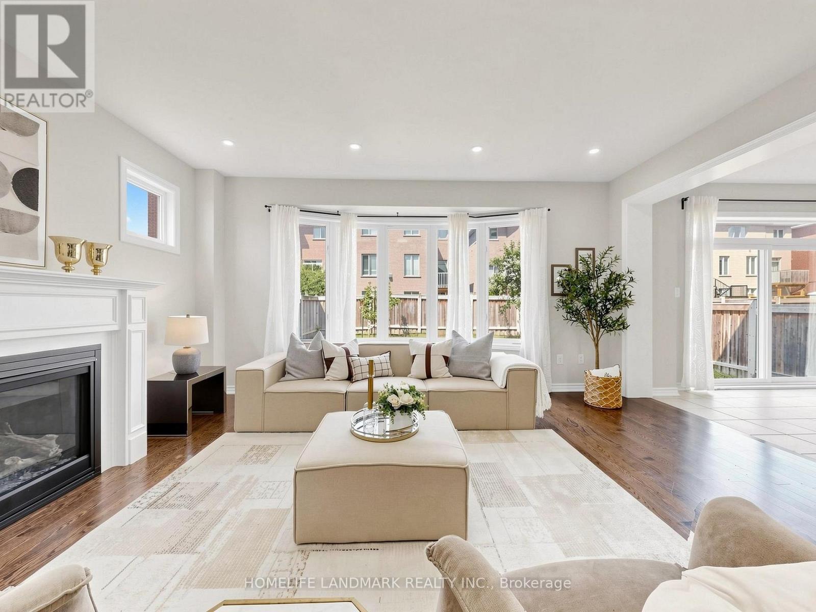 2046 WEBSTER BOULEVARD - 5
