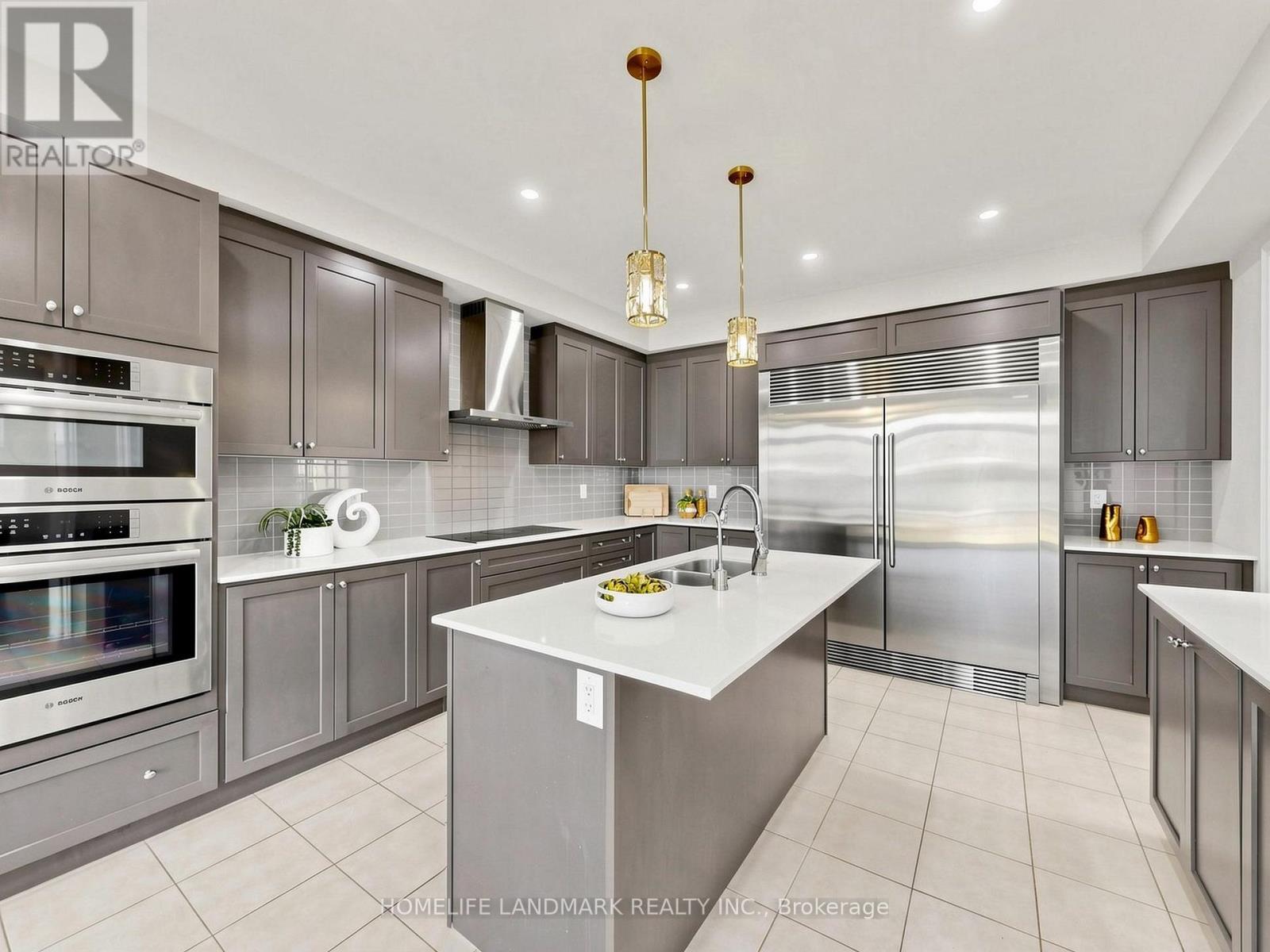 2046 WEBSTER BOULEVARD - 8