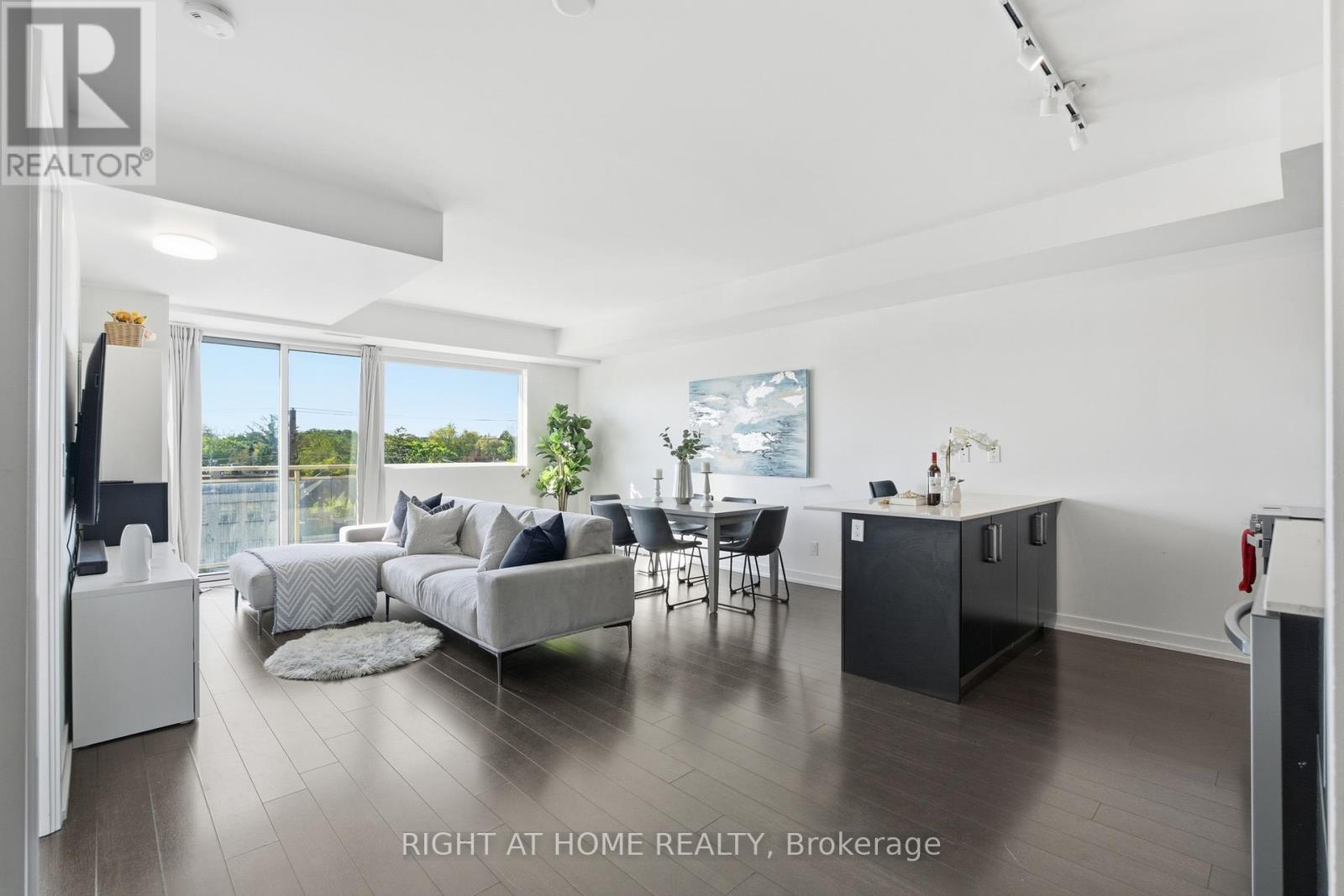 #411 5101 DUNDAS STREET W - 1