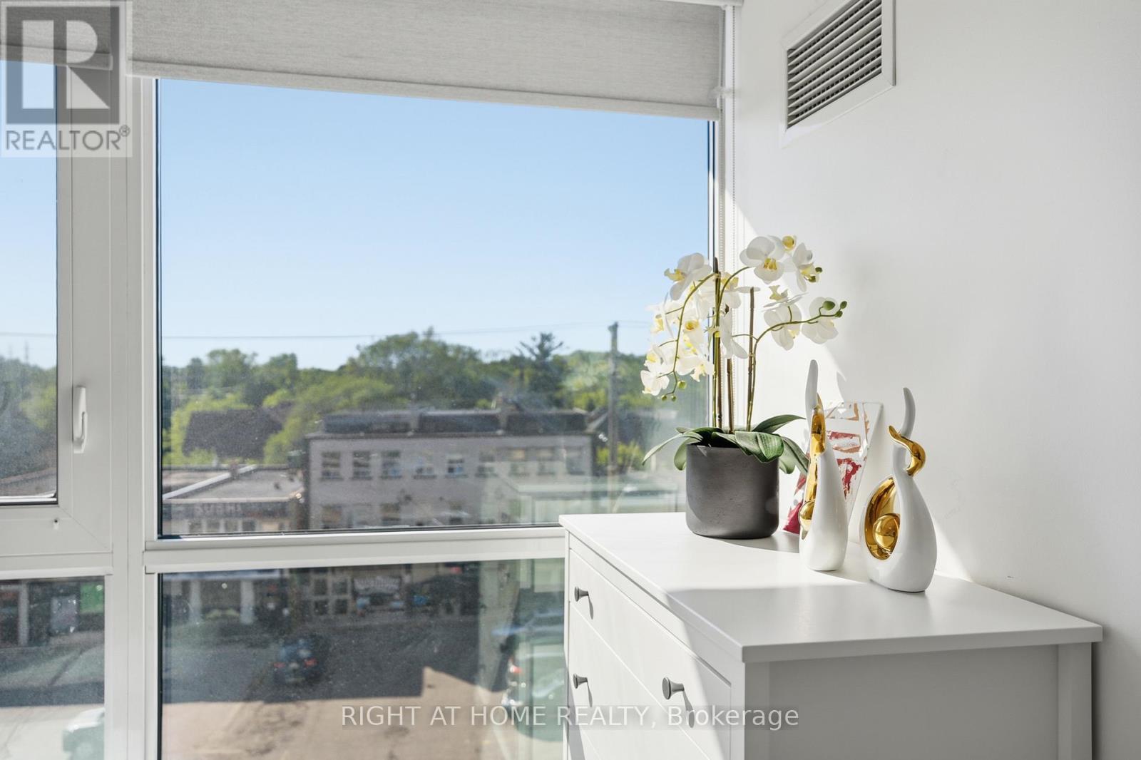 #411 5101 DUNDAS STREET W - 19