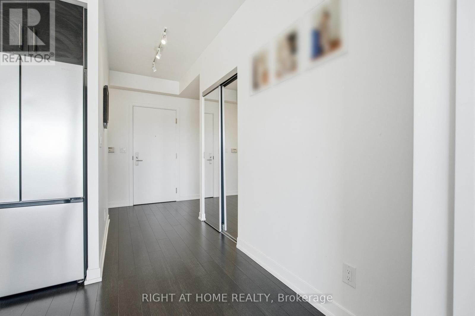#411 5101 DUNDAS STREET W - 3