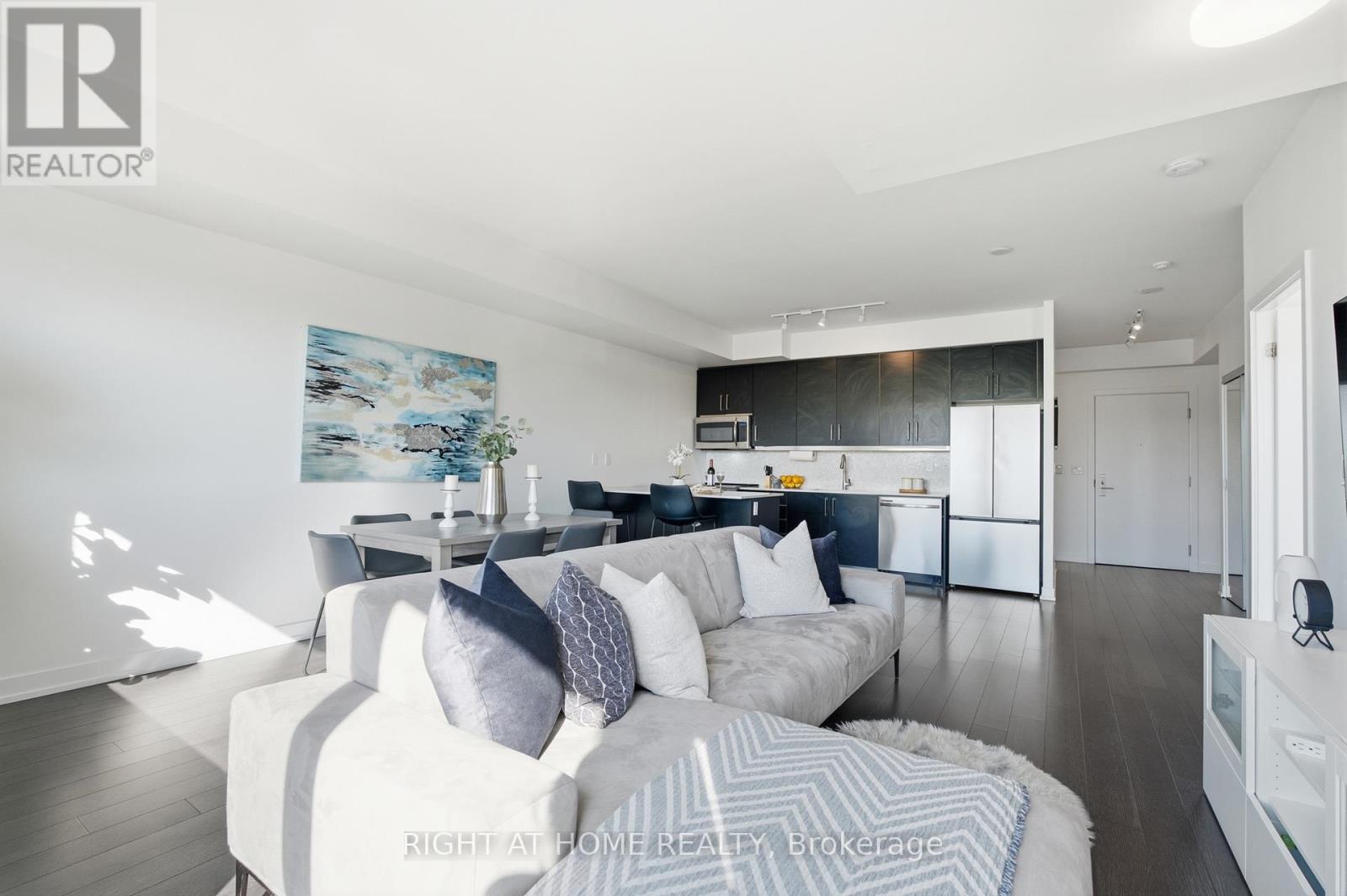 #411 5101 DUNDAS STREET W - 7