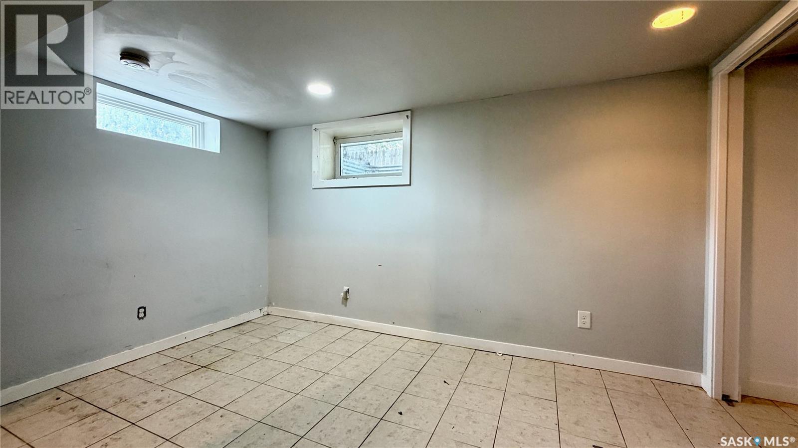 1340 E AVENUE N — photo 26