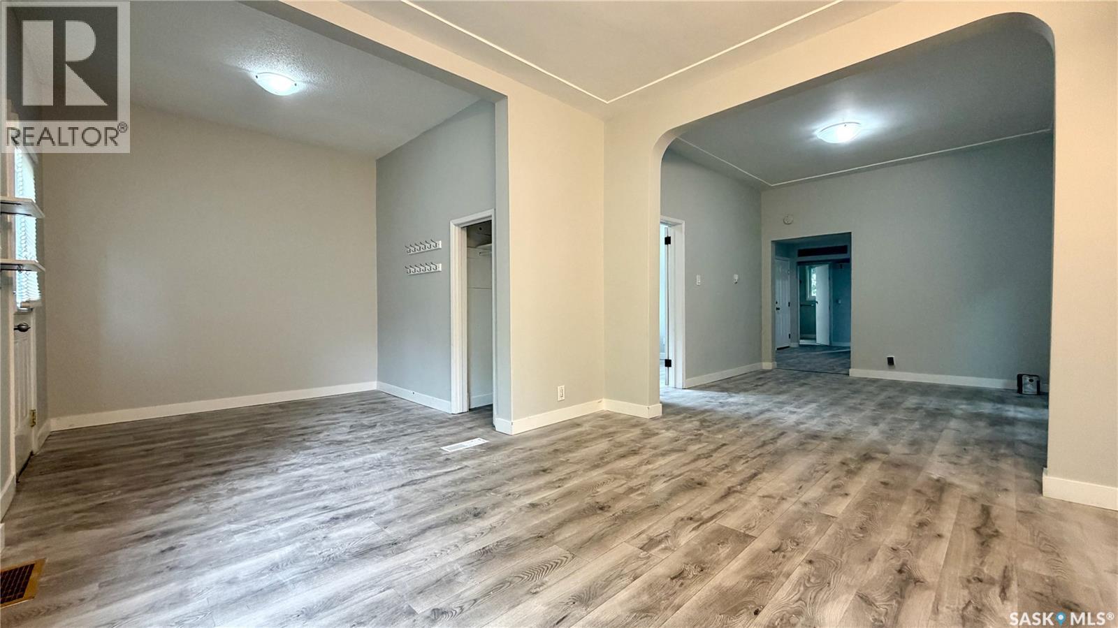 1340 E AVENUE N - photo 5