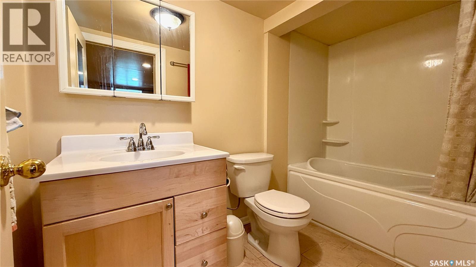 123 RUTH STREET E — photo 15
