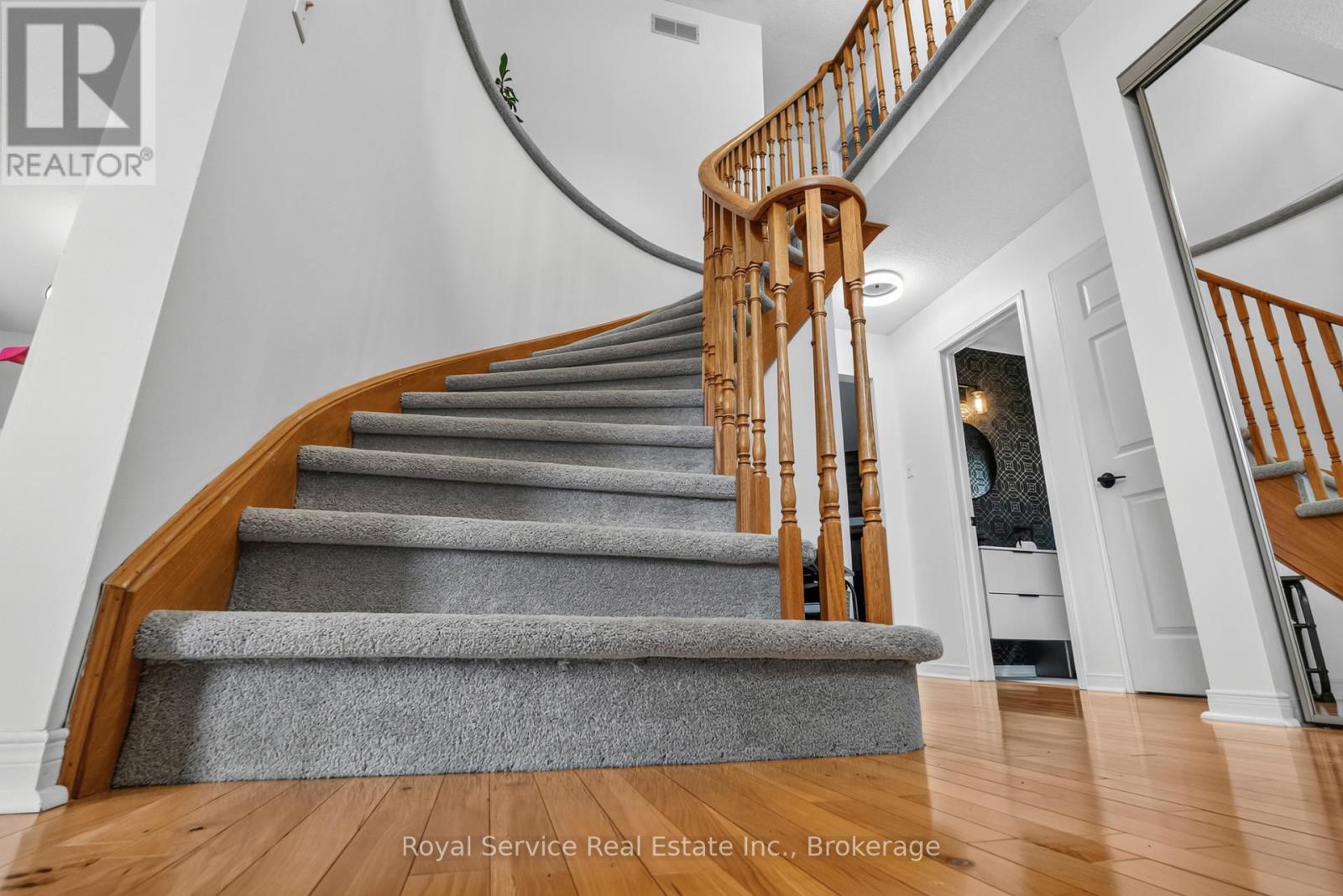 56 STANFORD CRESCENT - 19