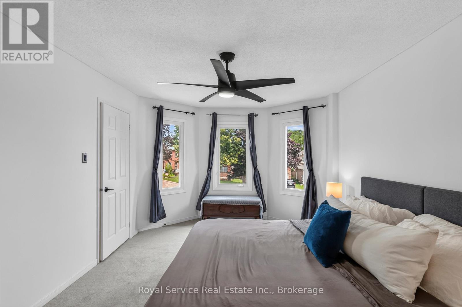 56 STANFORD CRESCENT - 21