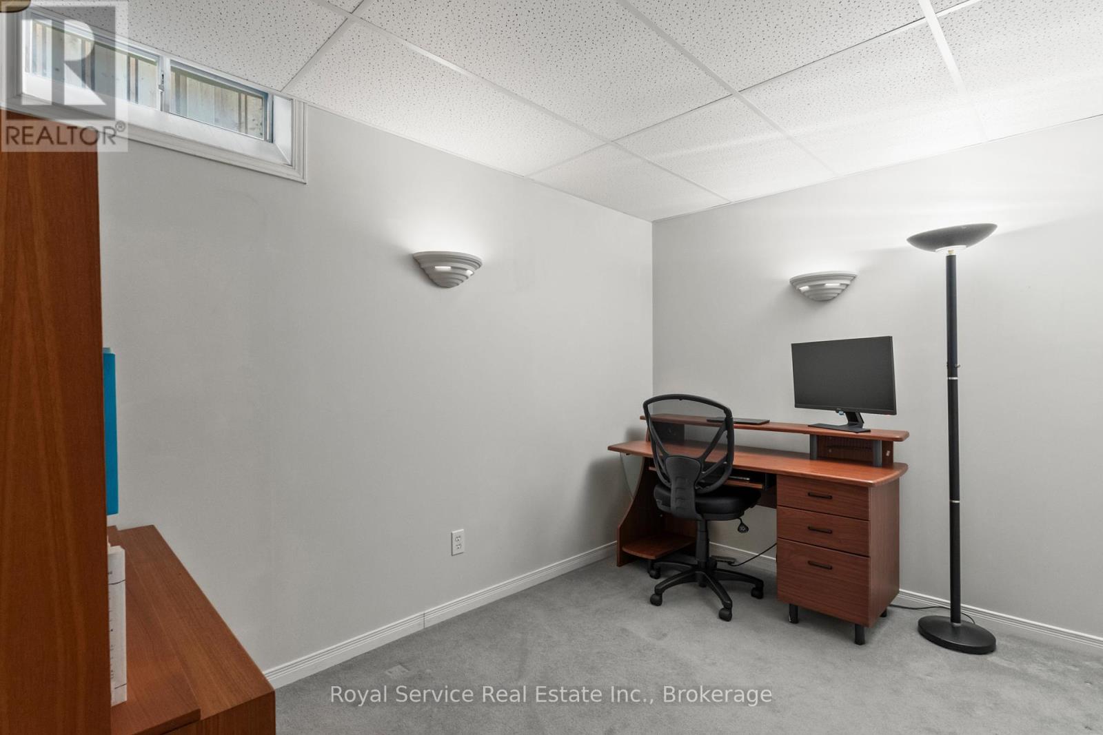 56 STANFORD CRESCENT - 33