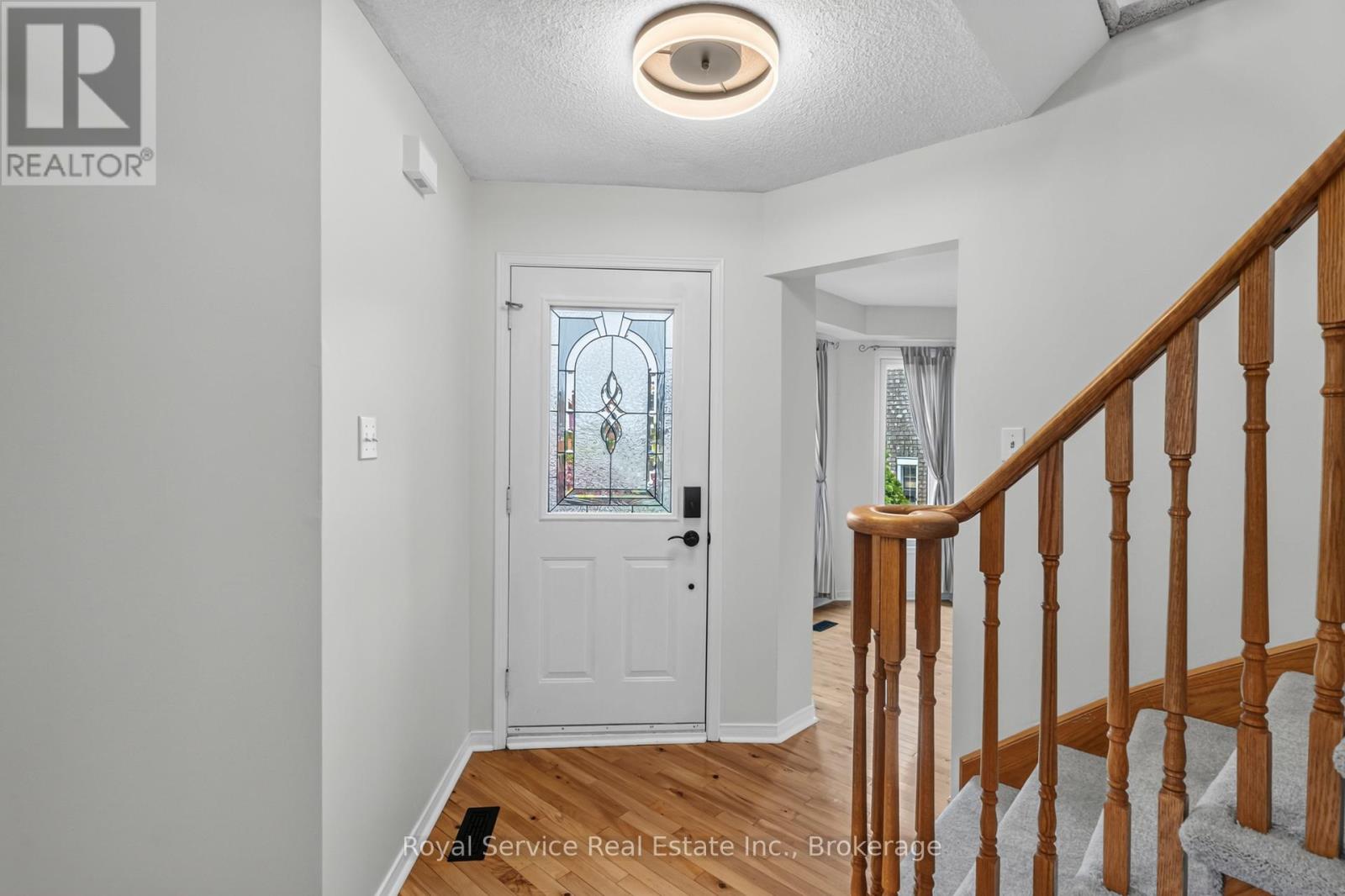 56 STANFORD CRESCENT - 4