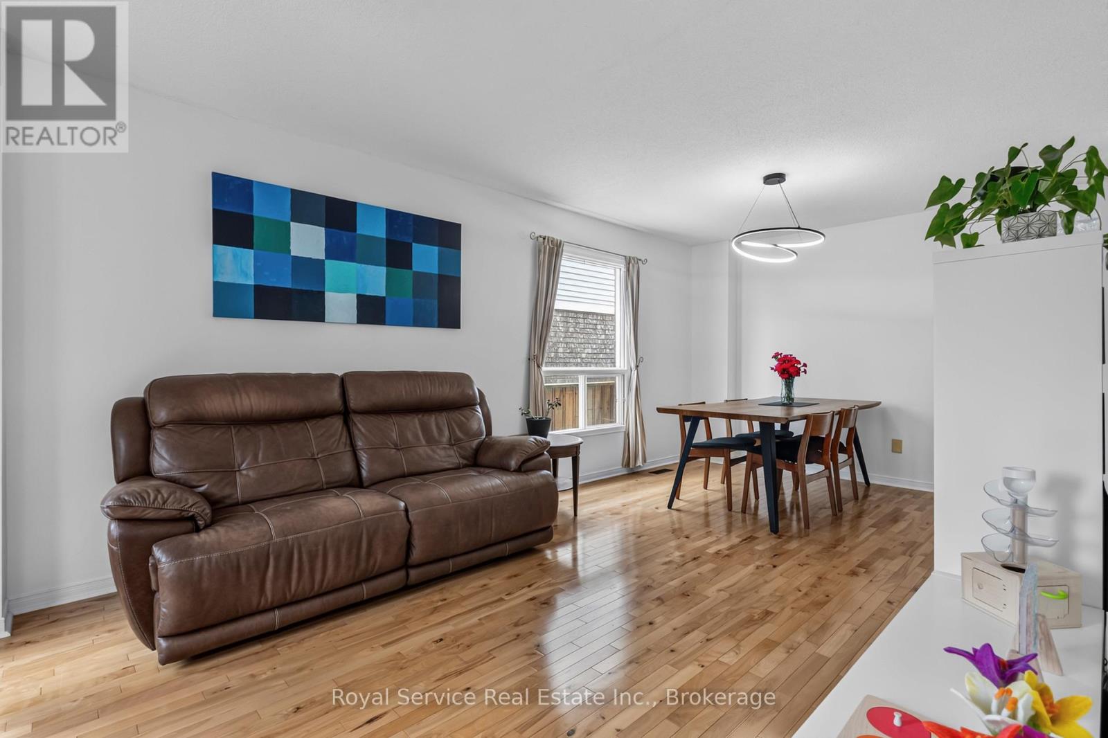 56 STANFORD CRESCENT - 5