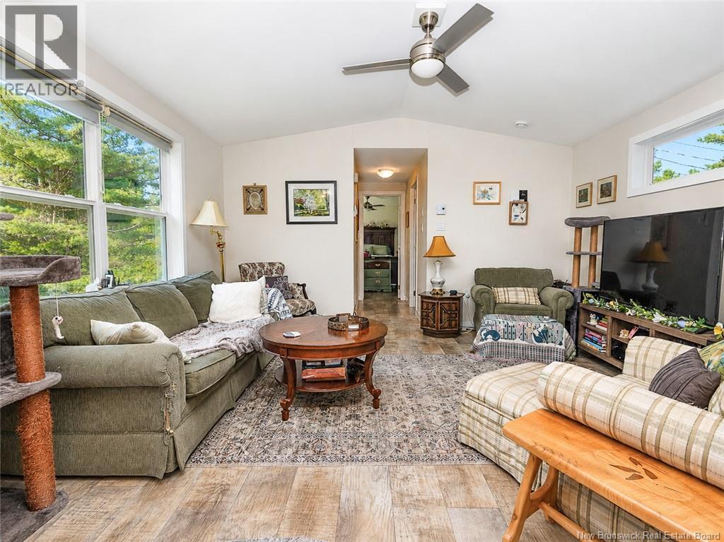 7 Waasis Farm Road - 13