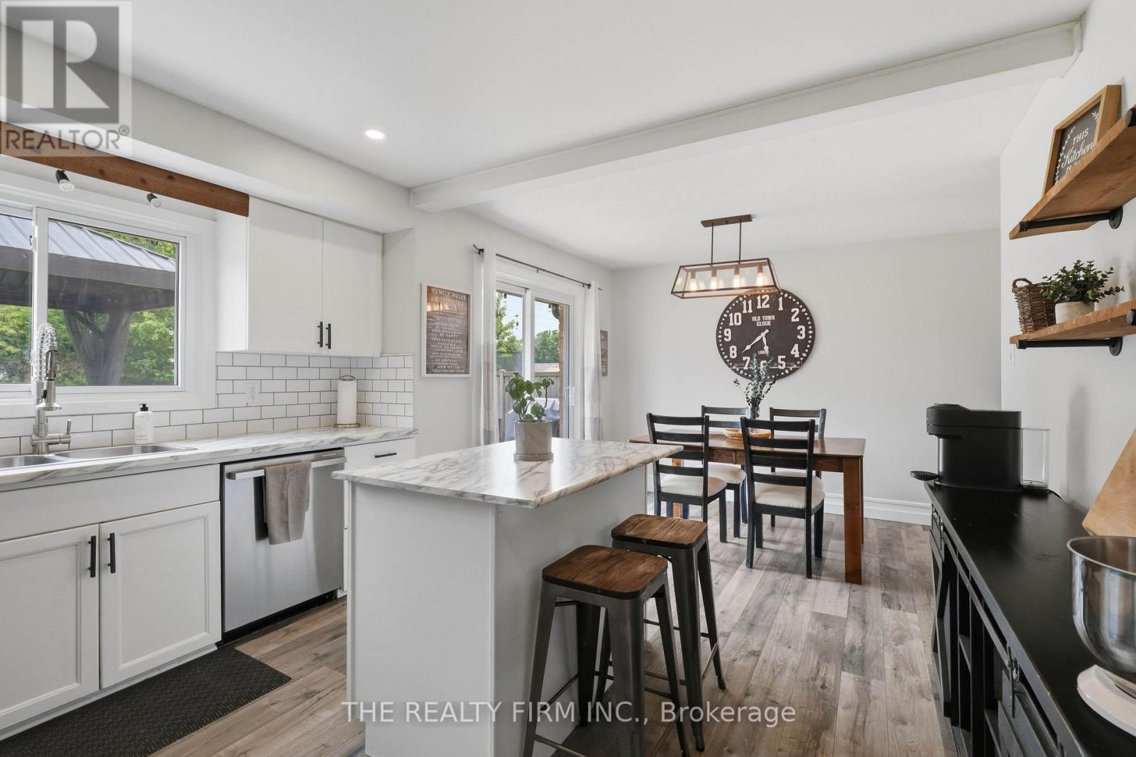 162 OAKWOOD DRIVE - 10