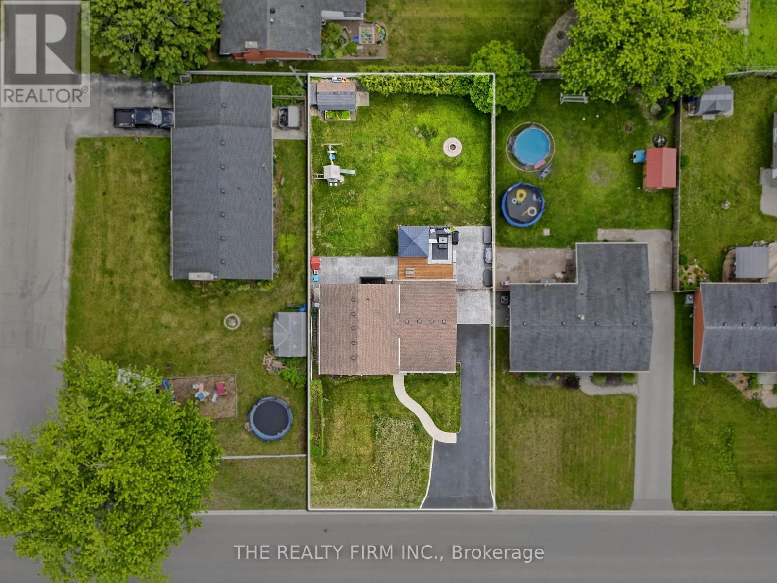 162 OAKWOOD DRIVE - 25