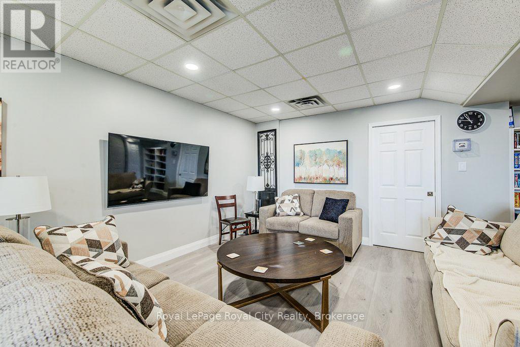 #204 281 BRISTOL STREET - 31