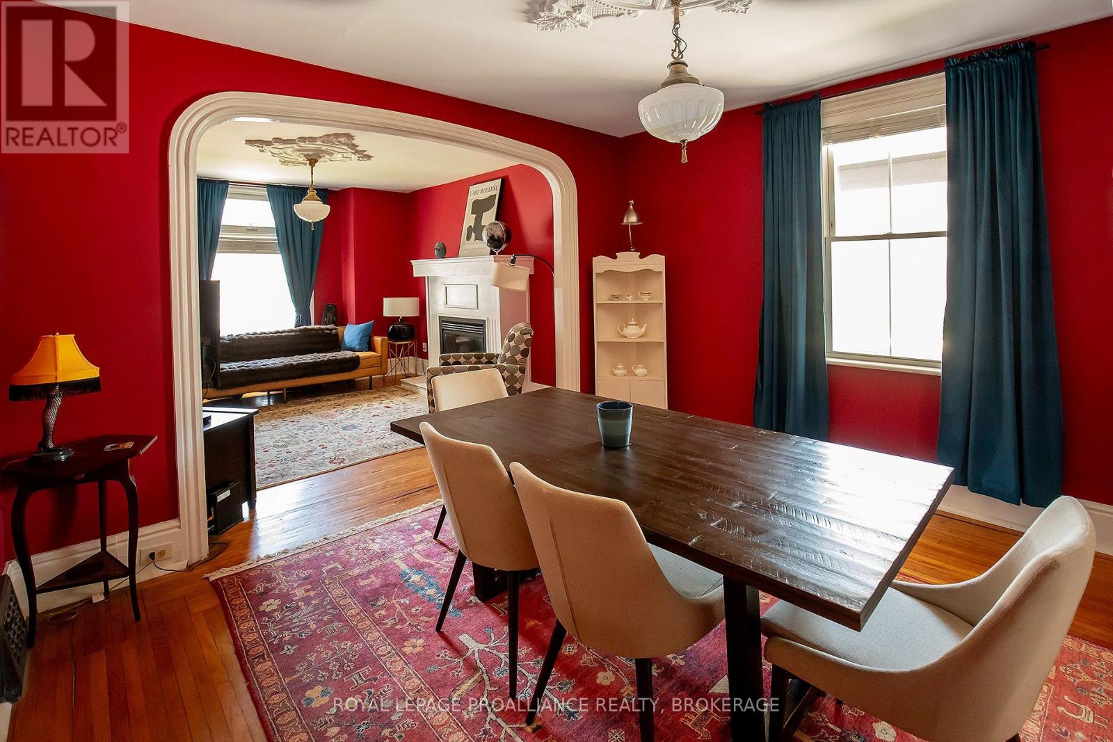 300 SYDENHAM STREET - 7