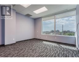412 - 15 Wertheim Court, Richmond Hill, ON L4B3H7 Photo 8