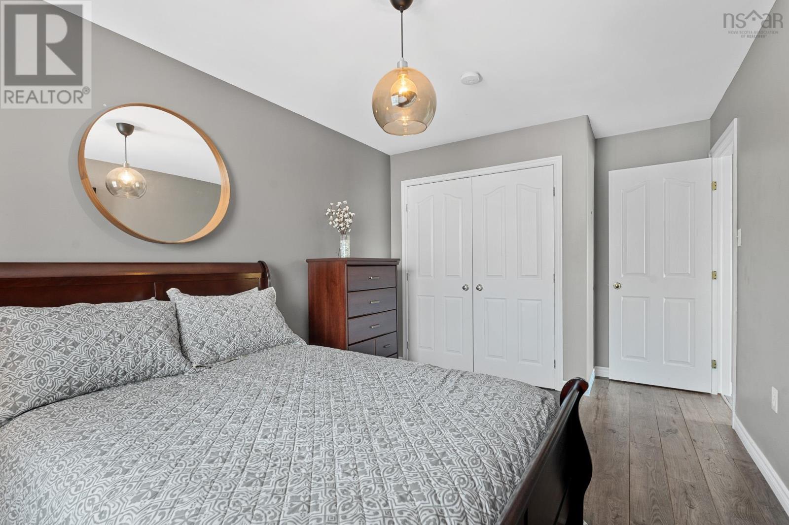 25 Aster Court - 26