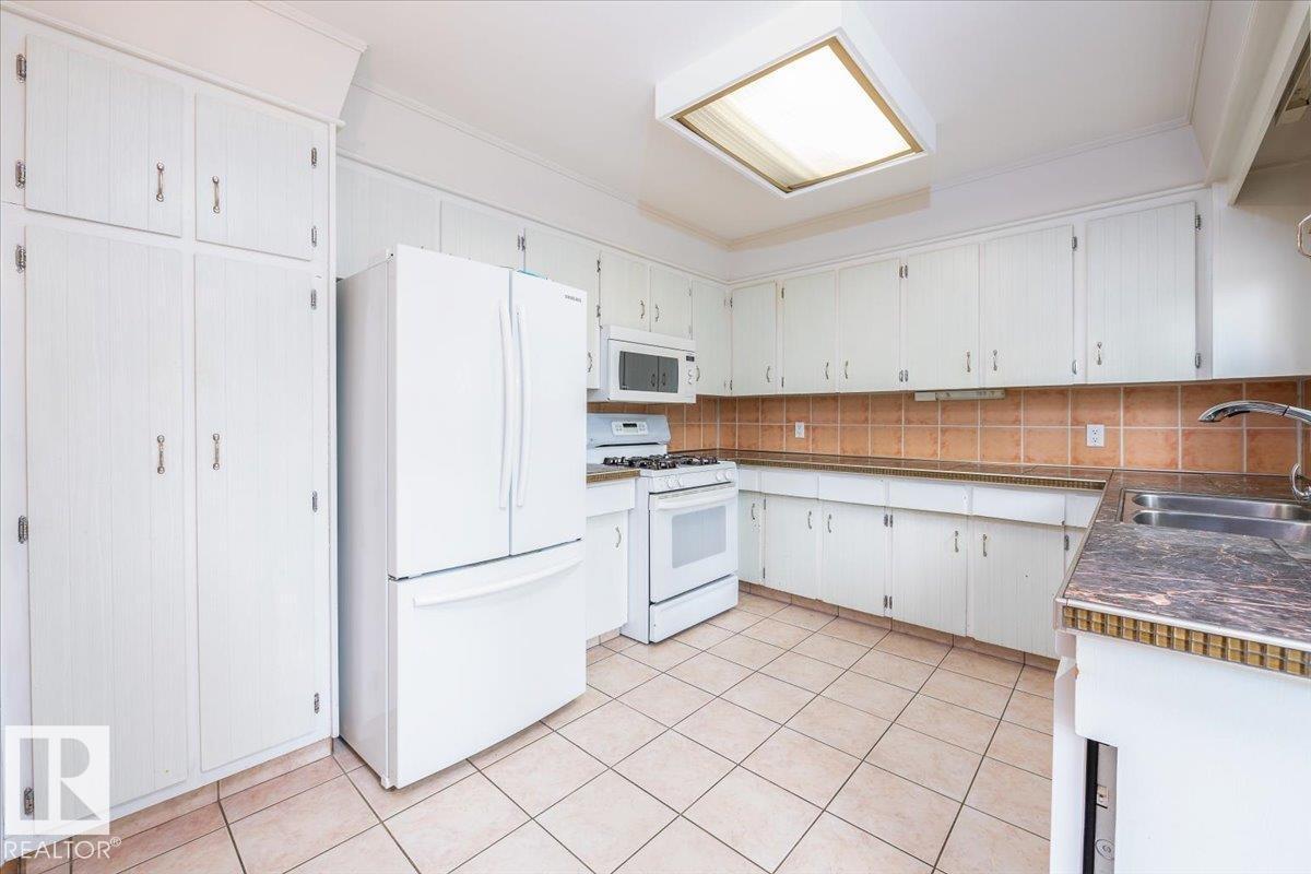 4107 147 ST NW - 17