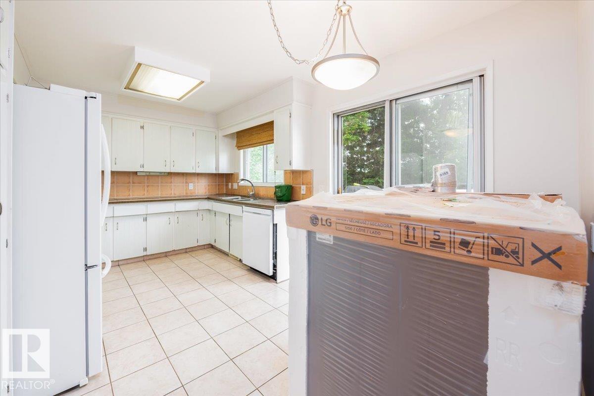 4107 147 ST NW - 18