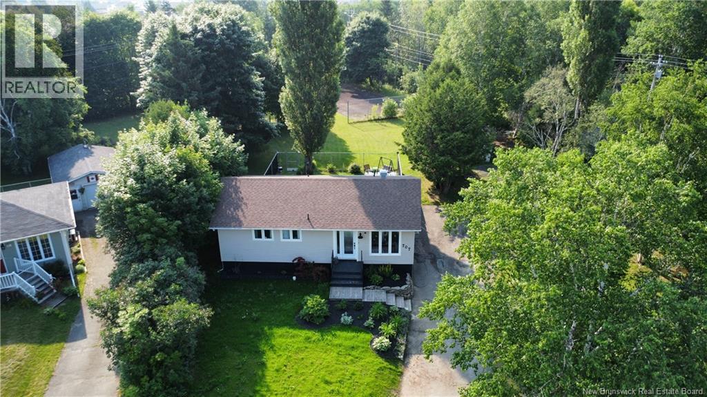 707 Parkwood Street - 1