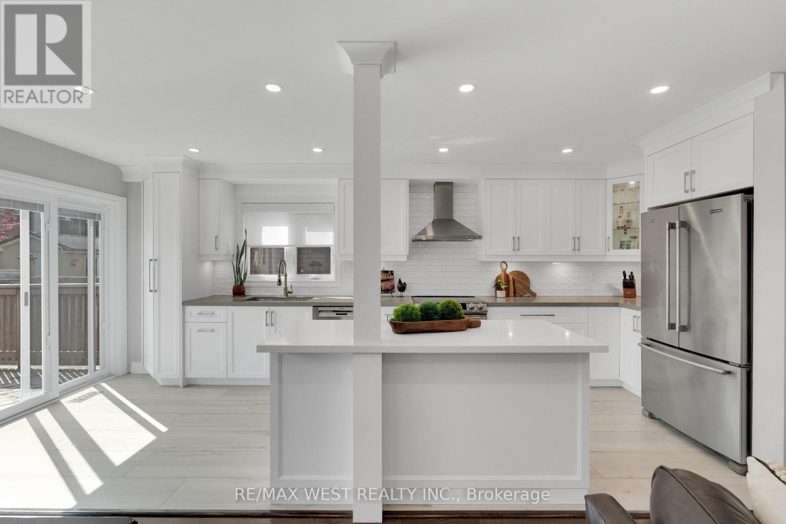 312 ELLWOOD DRIVE W - 11